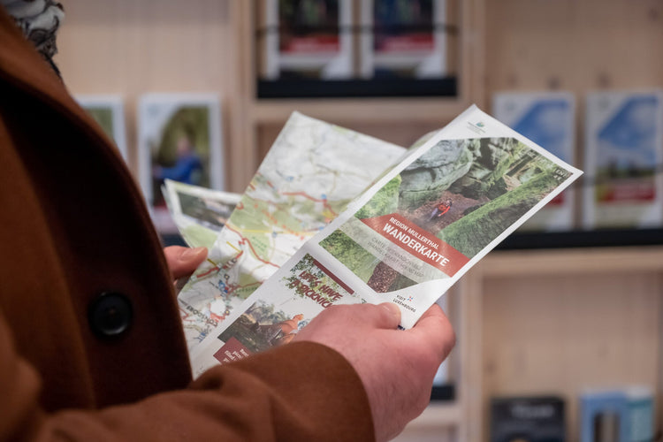 Brochures/Maps